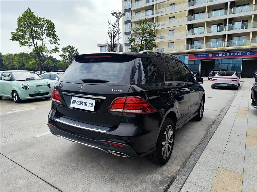 Mercedes-Benz GLE (Import) — фото 9