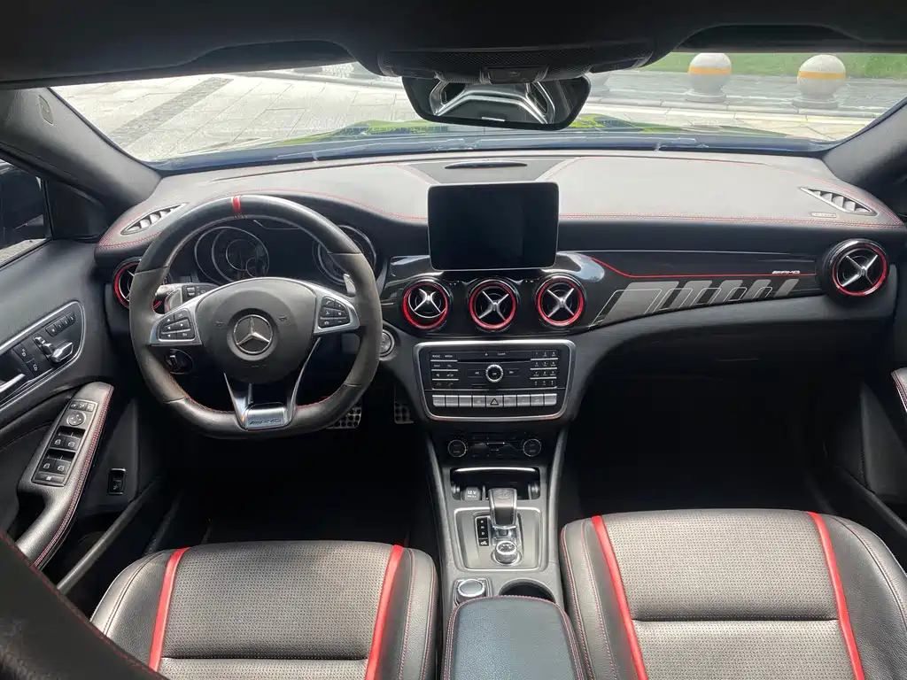Mercedes-Benz GLA AMG — фото 10