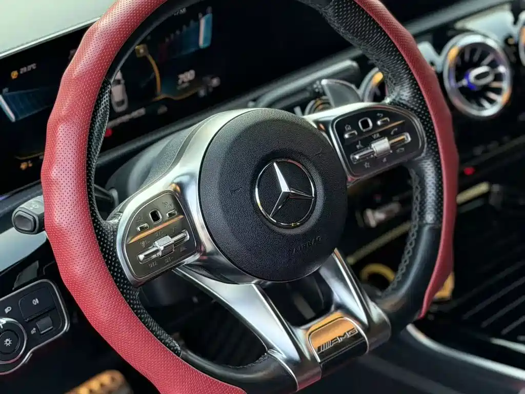 Mercedes-Benz CLA AMG — фото 8