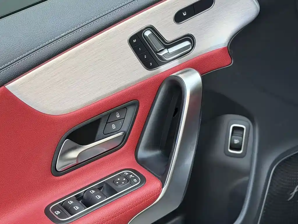 Mercedes-Benz CLA AMG — фото 9
