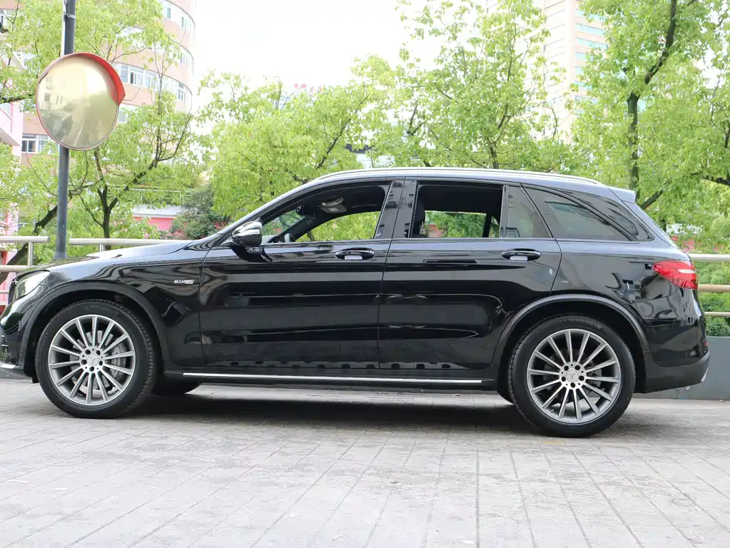 Mercedes-Benz GLC AMG — фото 2