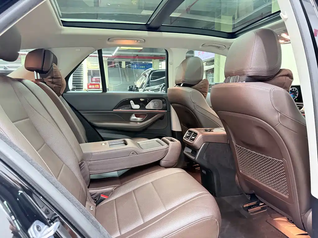 Mercedes-Benz GLE (Import) — фото 13