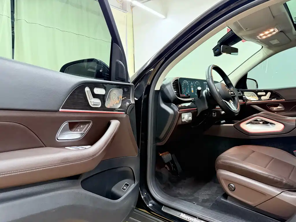Mercedes-Benz GLE (Import) — фото 19