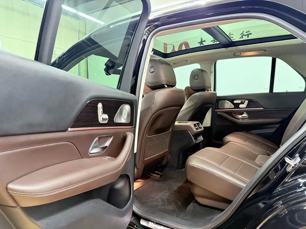 Mercedes-Benz GLE (Import) — фото 24