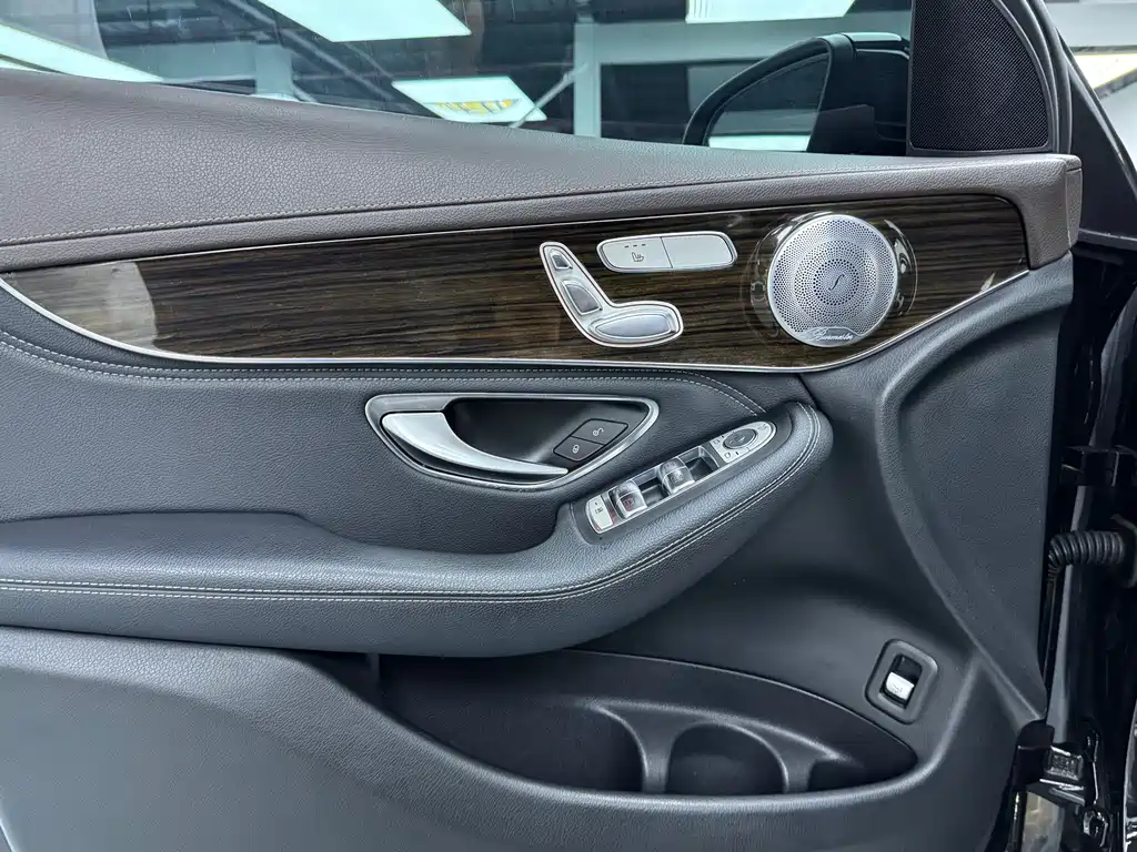 Mercedes-Benz GLC — фото 4