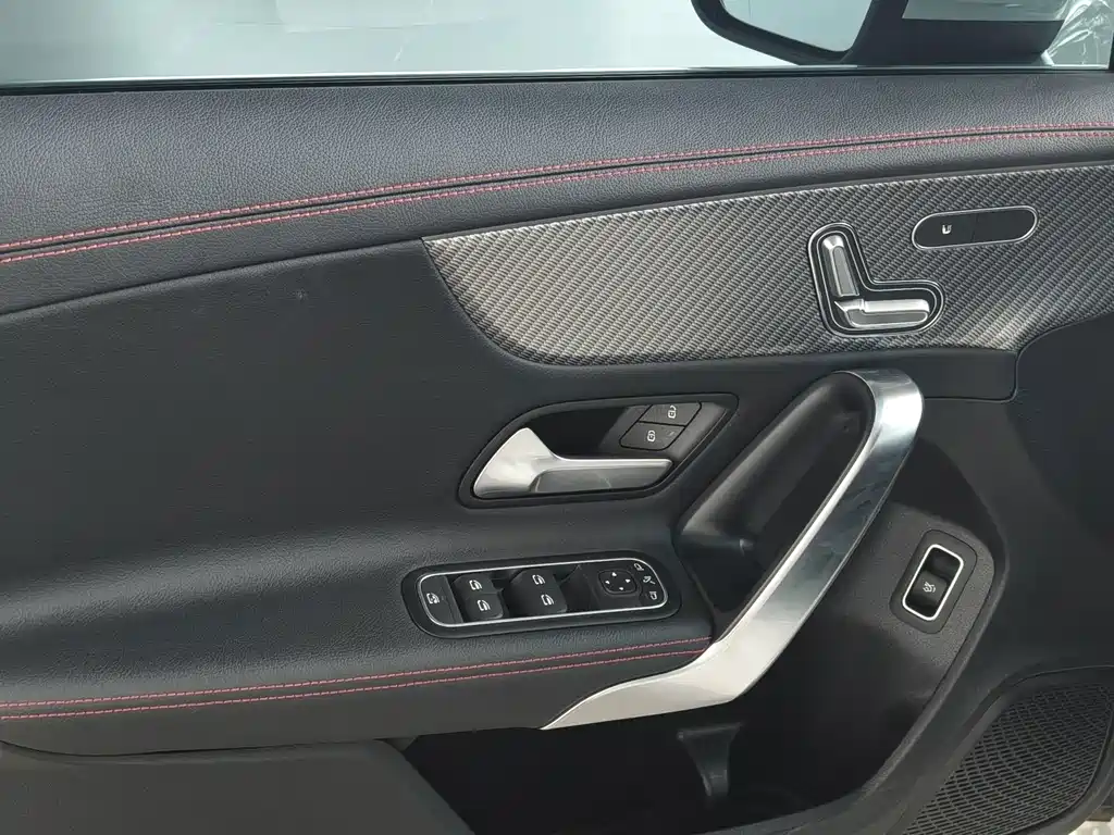 Mercedes-Benz A-Class — фото 13