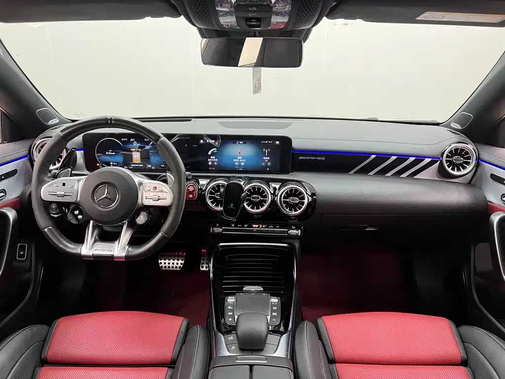 Mercedes-Benz CLA AMG — фото 21