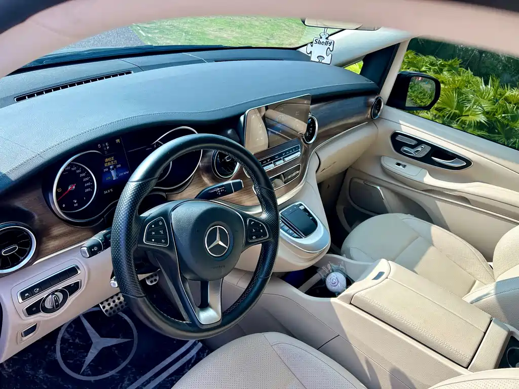 Mercedes-Benz V-Class — фото 5