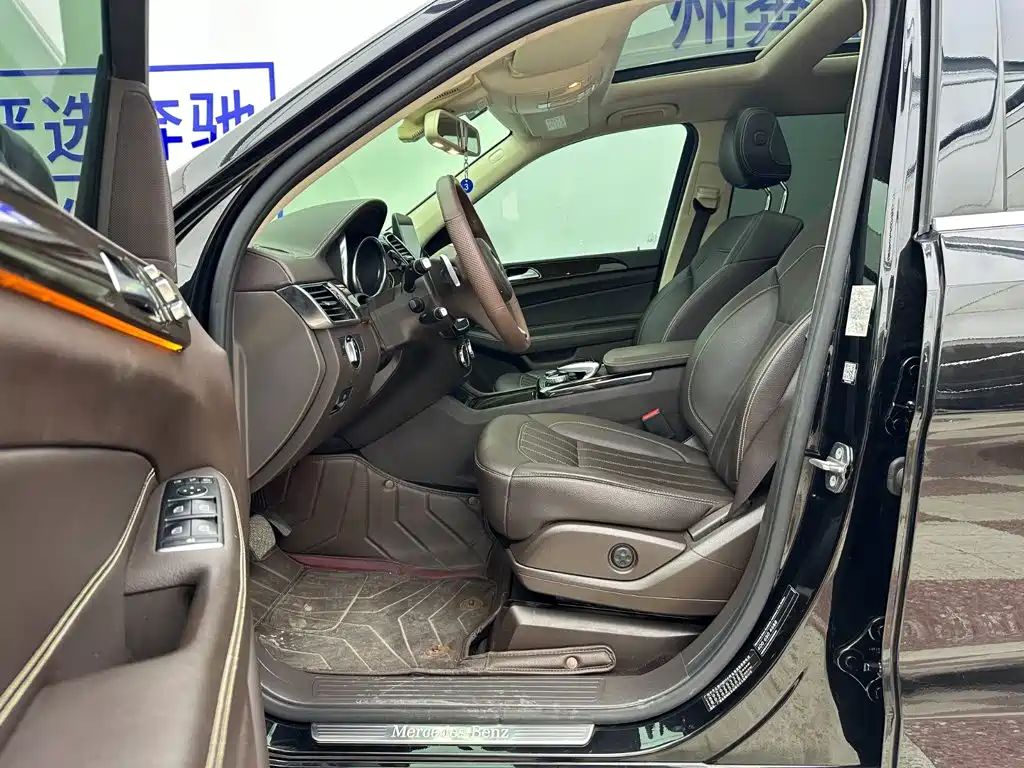 Mercedes-Benz GLS — фото 22