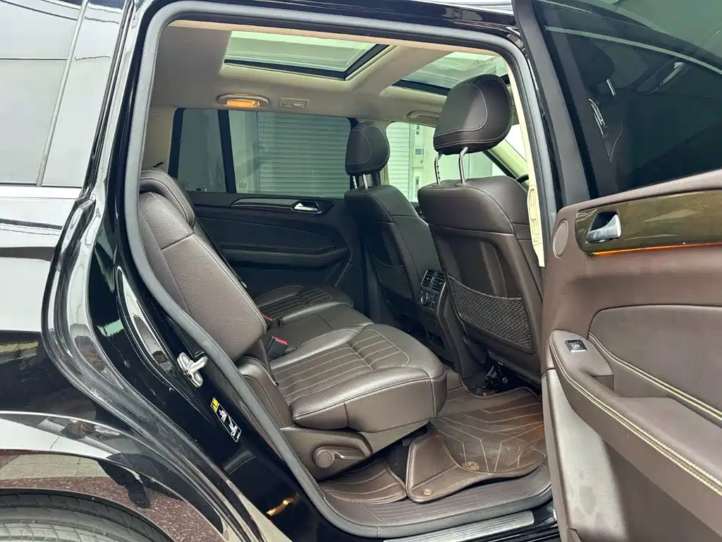 Mercedes-Benz GLS — фото 29