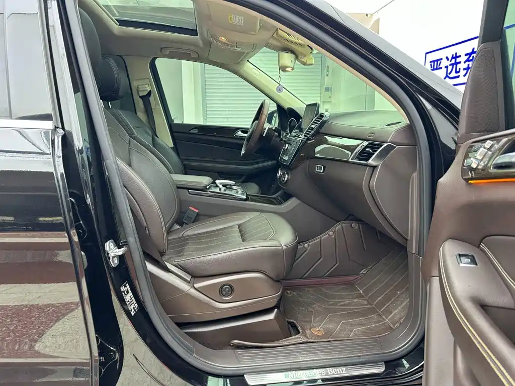 Mercedes-Benz GLS — фото 30