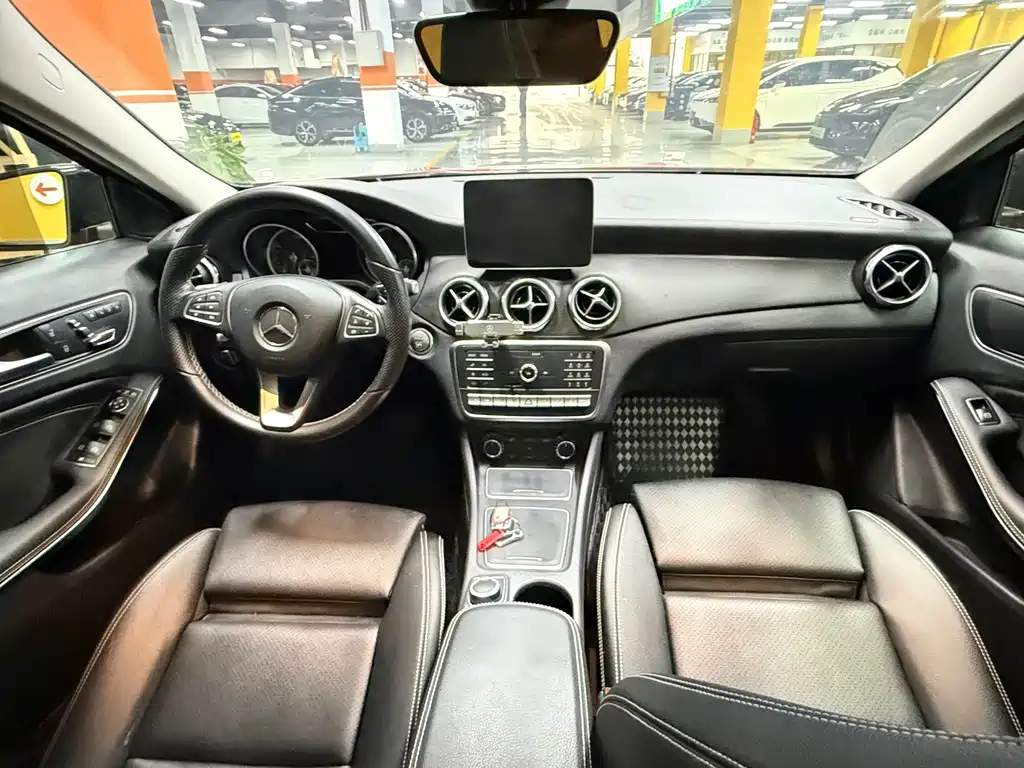 Mercedes-Benz GLA — фото 18