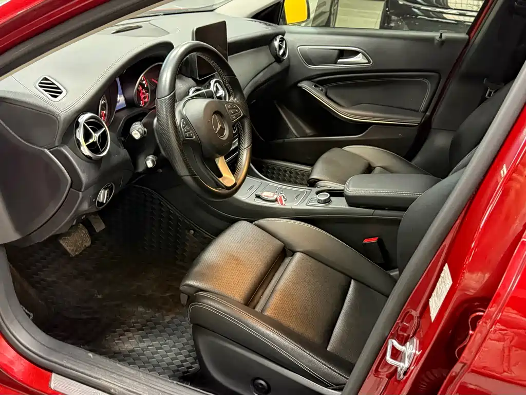 Mercedes-Benz GLA — фото 9