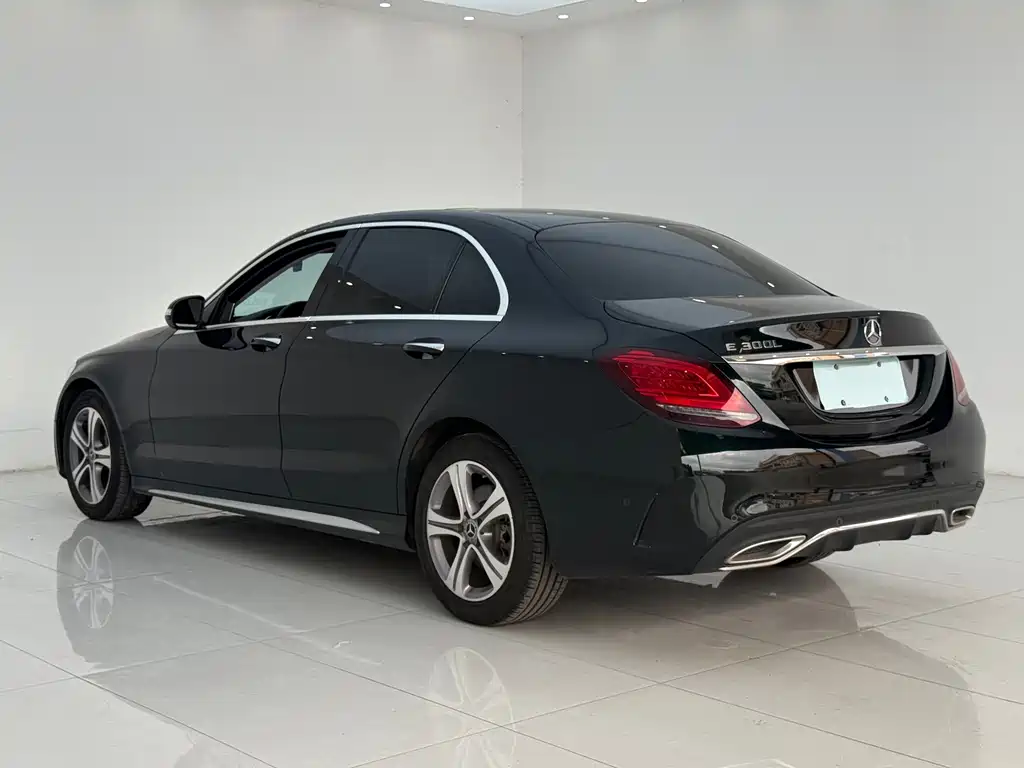 Mercedes-Benz C-Class — фото 15