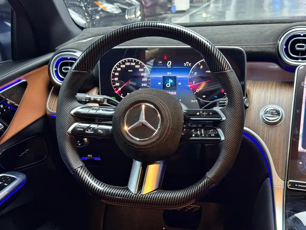 Mercedes-Benz GLC — фото 14