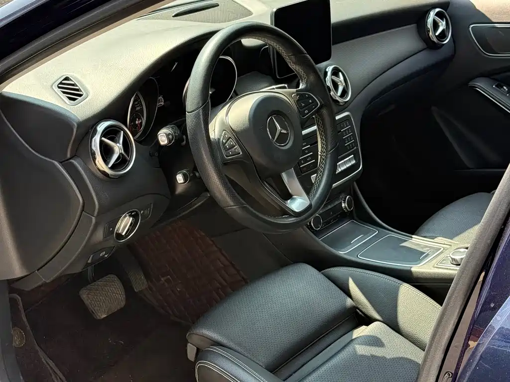 Mercedes-Benz GLA — фото 13