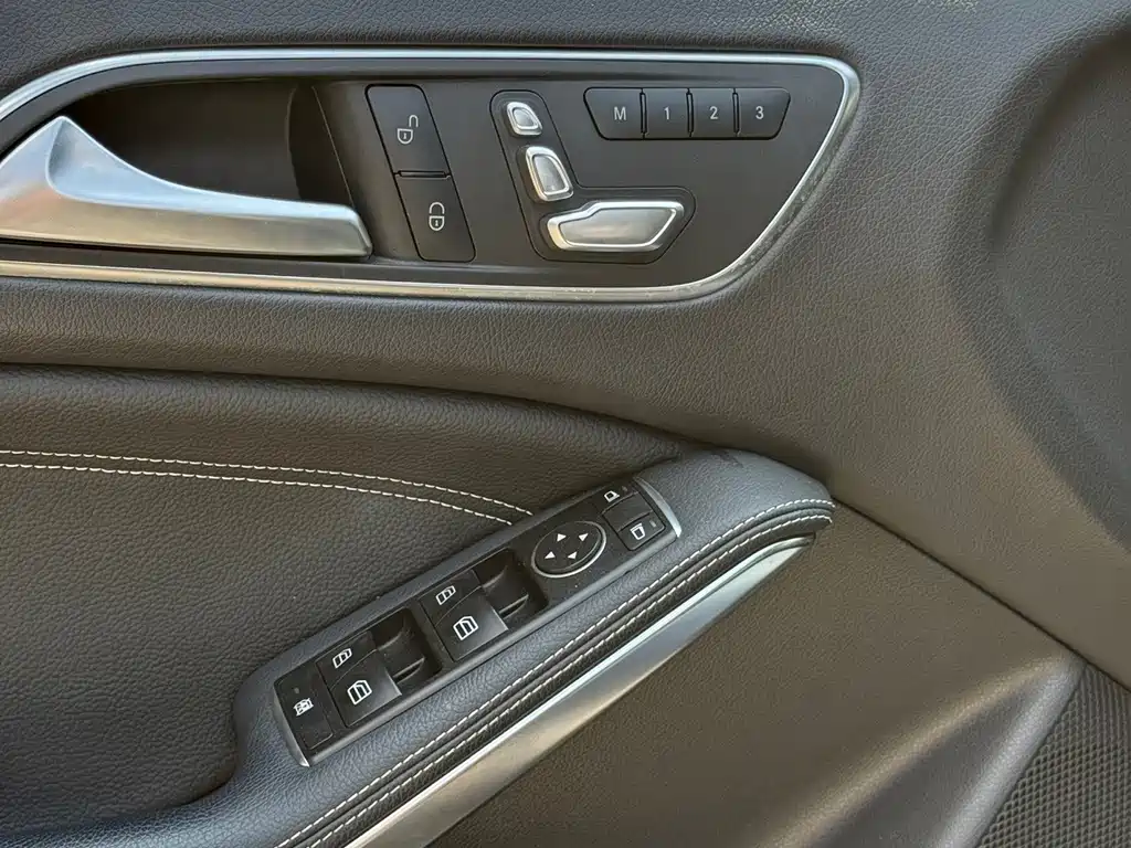 Mercedes-Benz GLA — фото 14