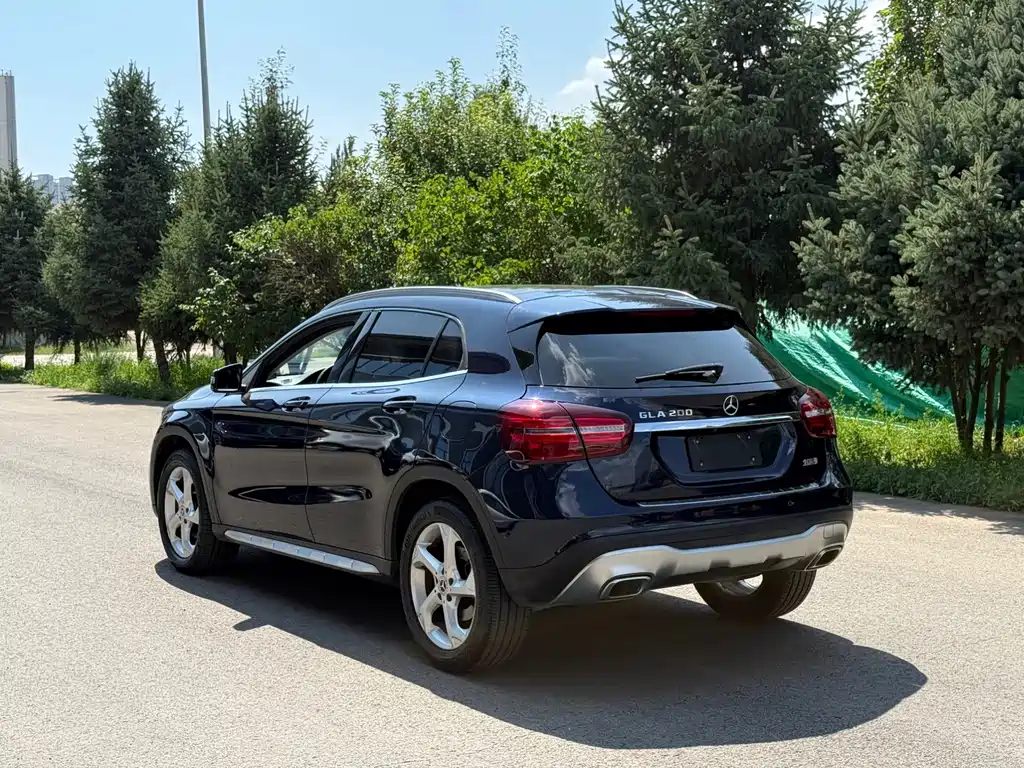 Mercedes-Benz GLA — фото 7