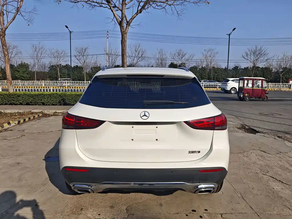 Mercedes-Benz GLA — фото 6