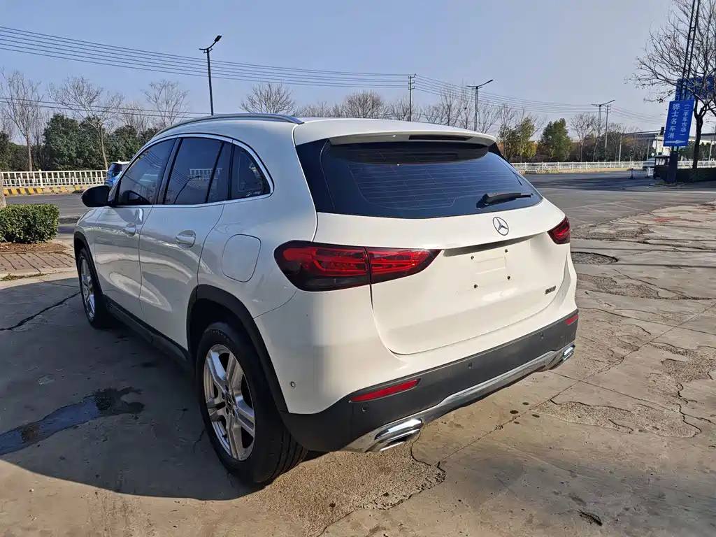 Mercedes-Benz GLA — фото 7