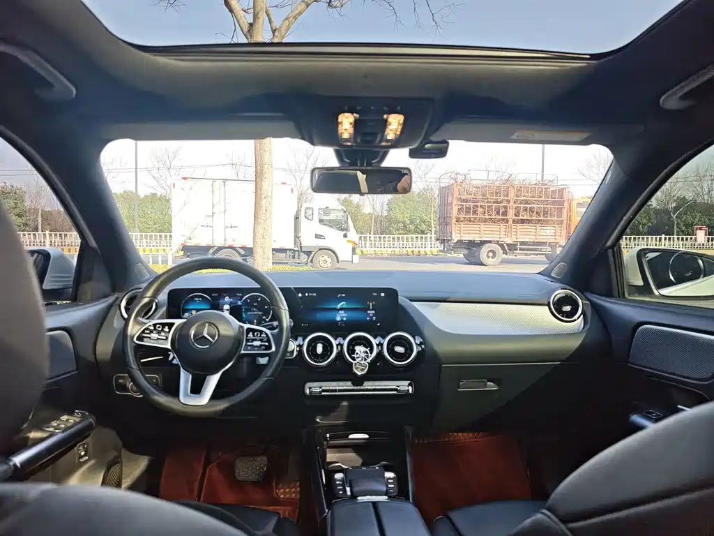 Mercedes-Benz GLA — фото 8