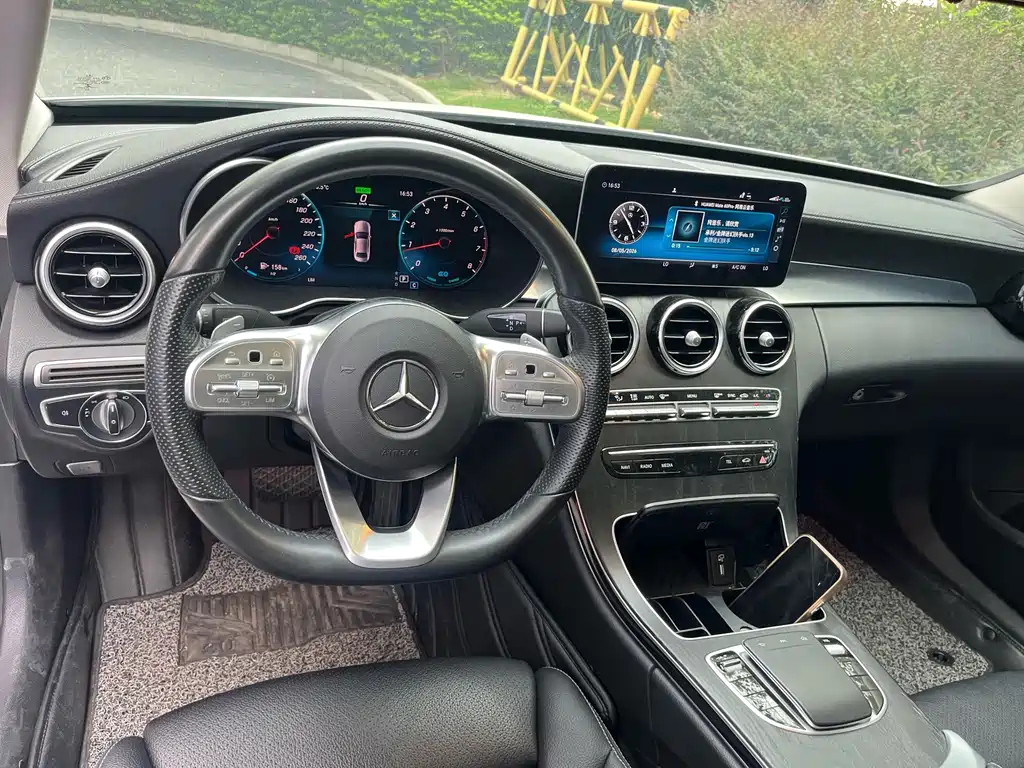 Mercedes-Benz C-Class — фото 11