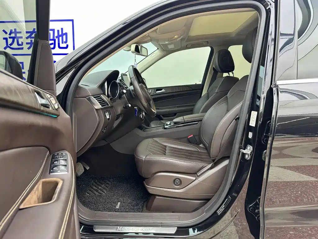 Mercedes-Benz GLE (Import) — фото 24
