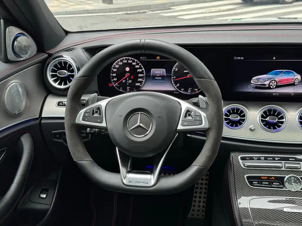 Mercedes-Benz E-Class AMG — фото 10