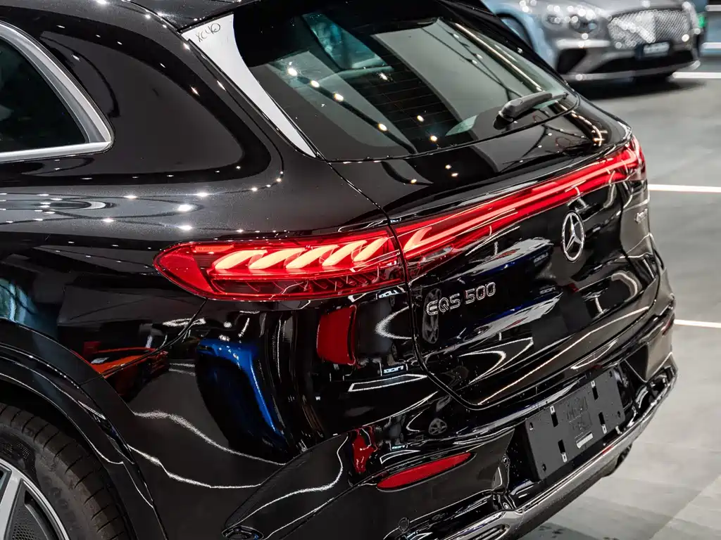 Mercedes-Benz EQS SUV — фото 11