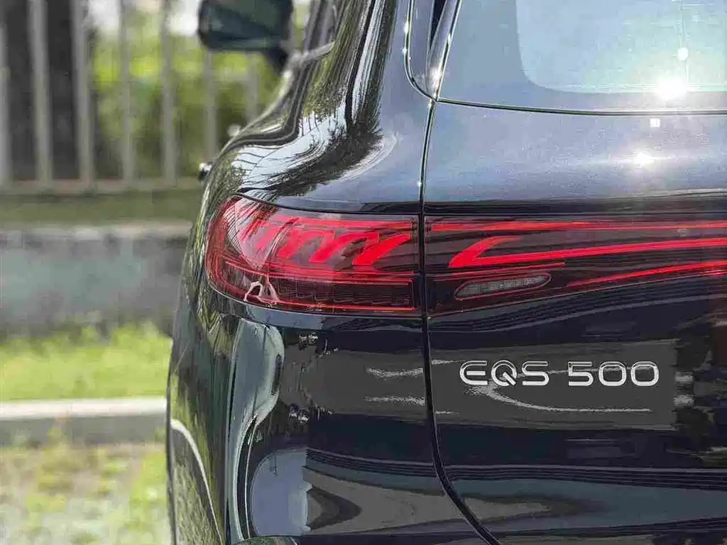 Mercedes-Benz EQS SUV — фото 10