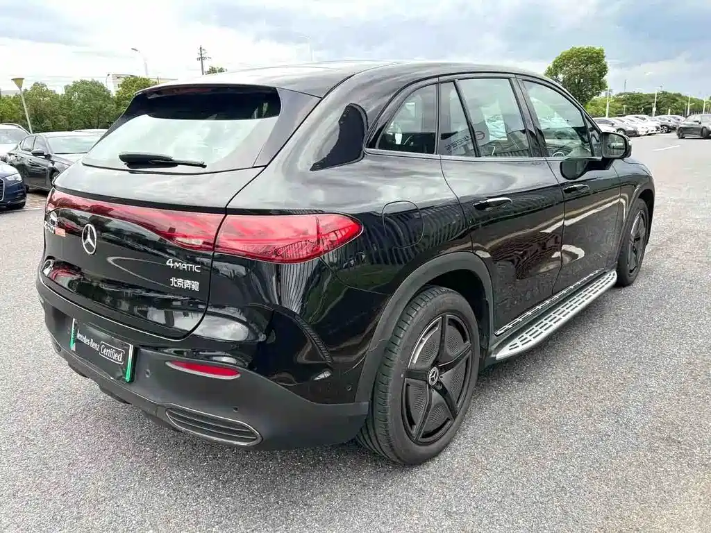 Mercedes-Benz EQE SUV — фото 3