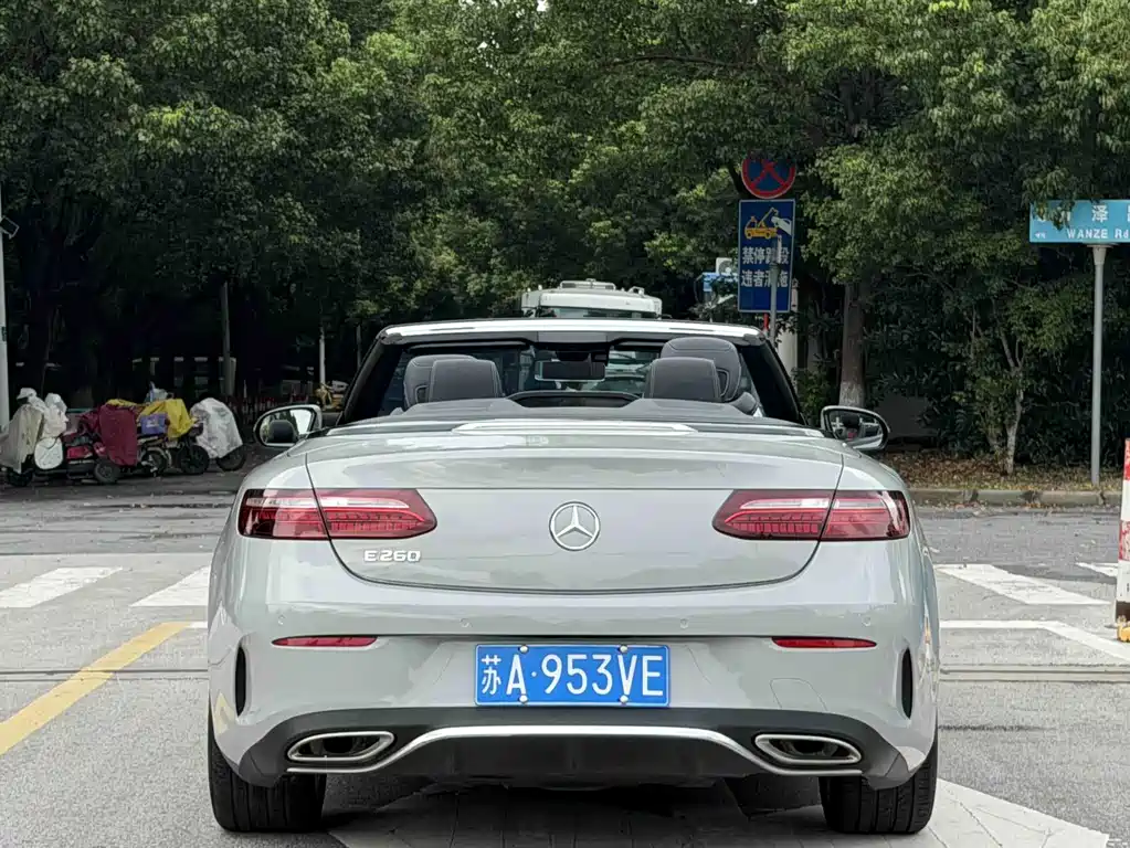 Mercedes-Benz E-Class (Import) — фото 9