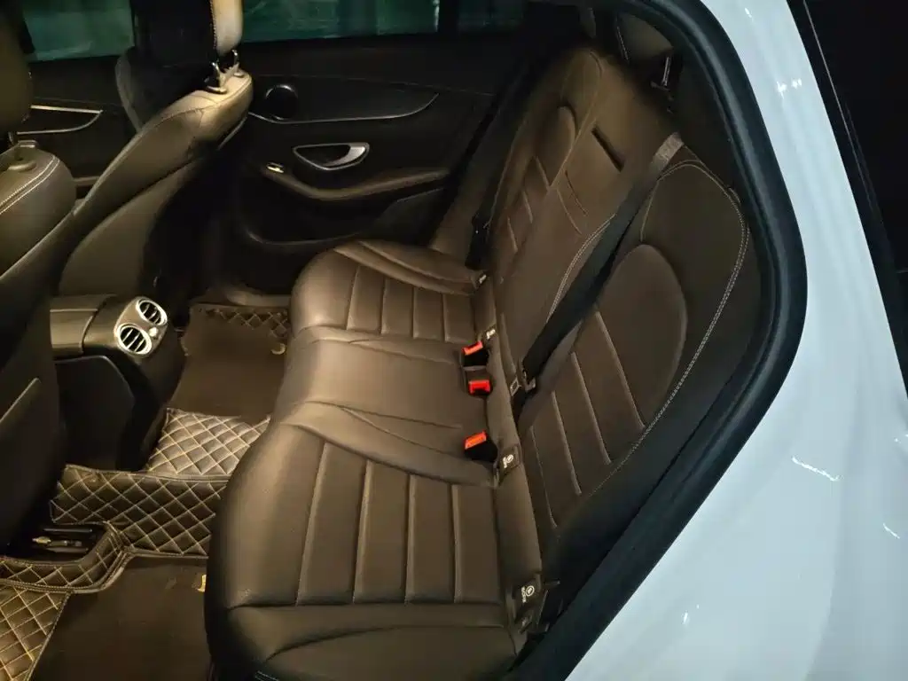 Mercedes-Benz EQC — фото 15