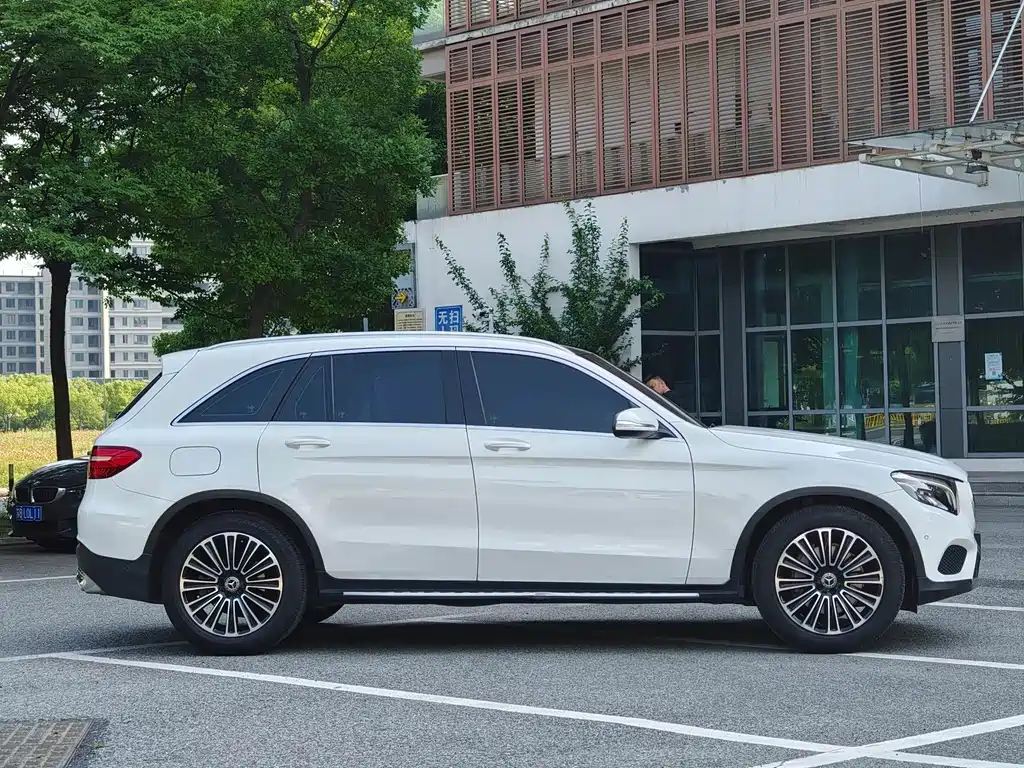 Mercedes-Benz GLC — фото 8