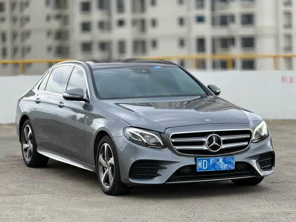 Mercedes-Benz E-Class — фото 3