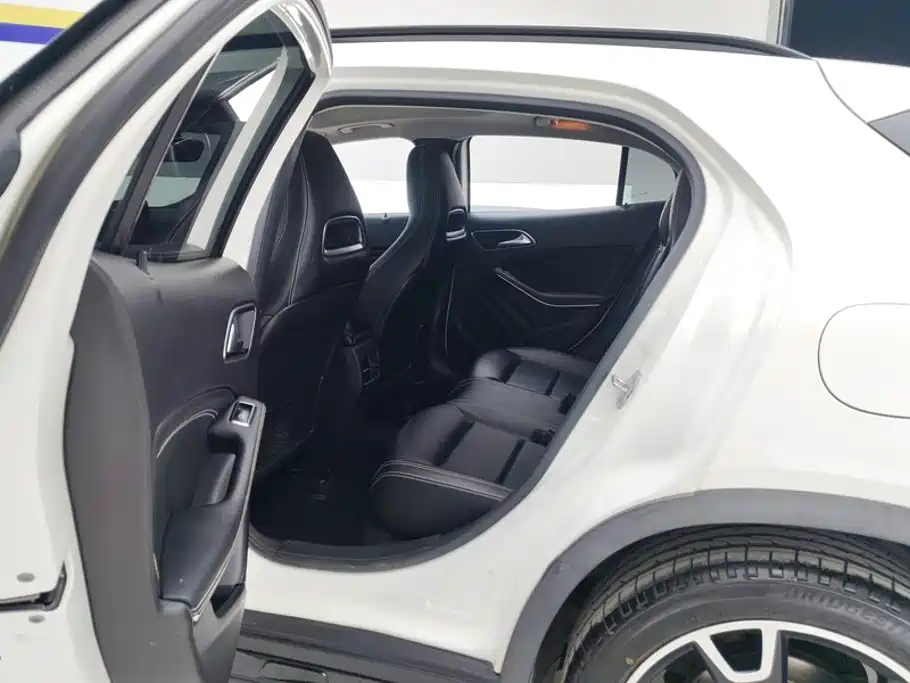 Mercedes-Benz GLA — фото 11
