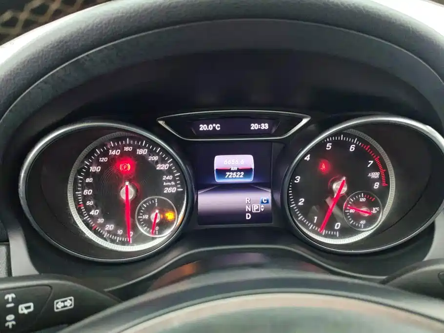 Mercedes-Benz GLA — фото 14