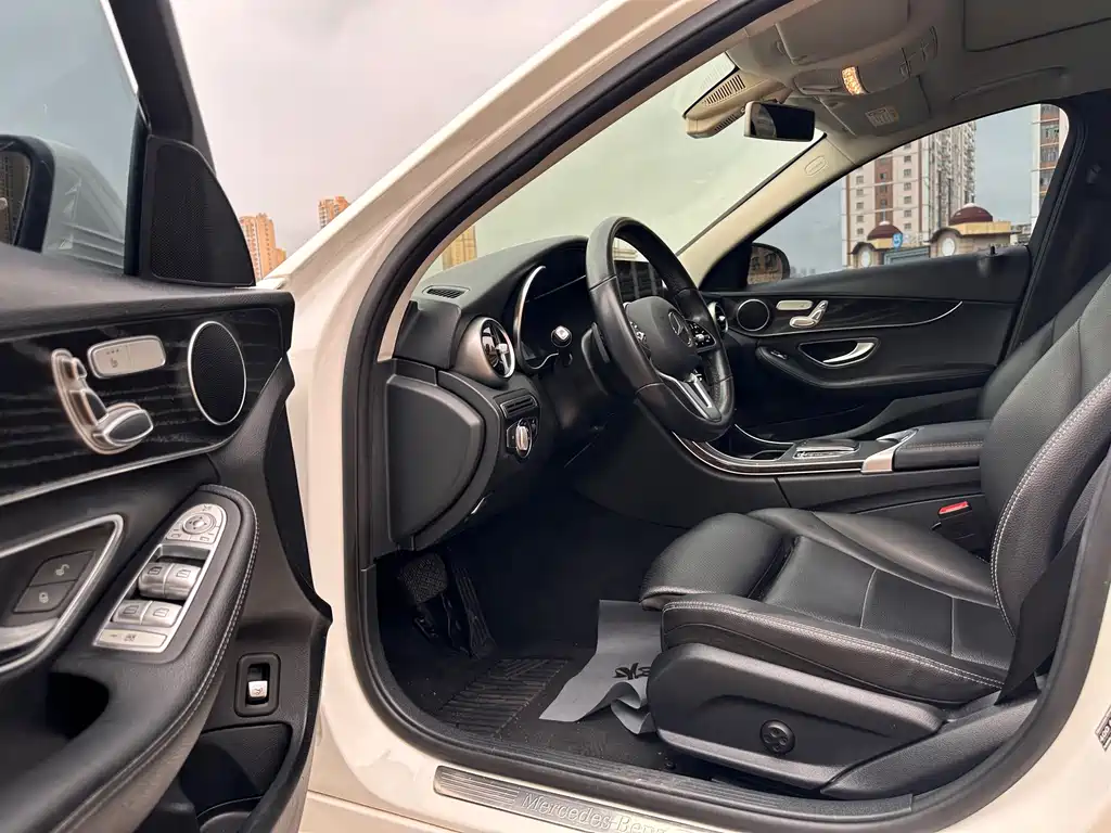 Mercedes-Benz C-Class (Import) — фото 7