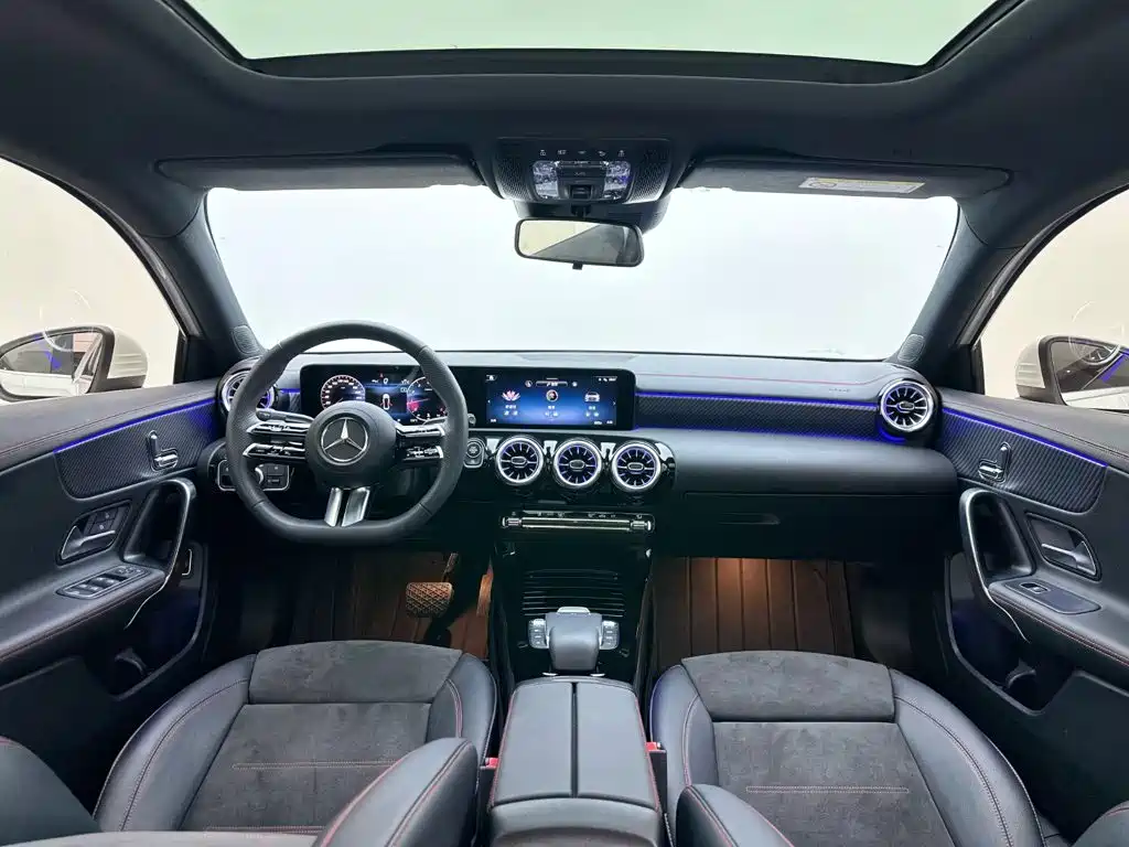 Mercedes-Benz A-Class — фото 16