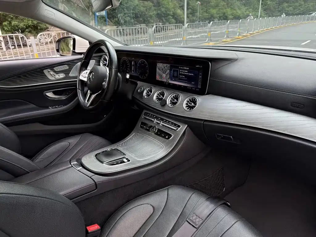 Mercedes-Benz CLS — фото 7
