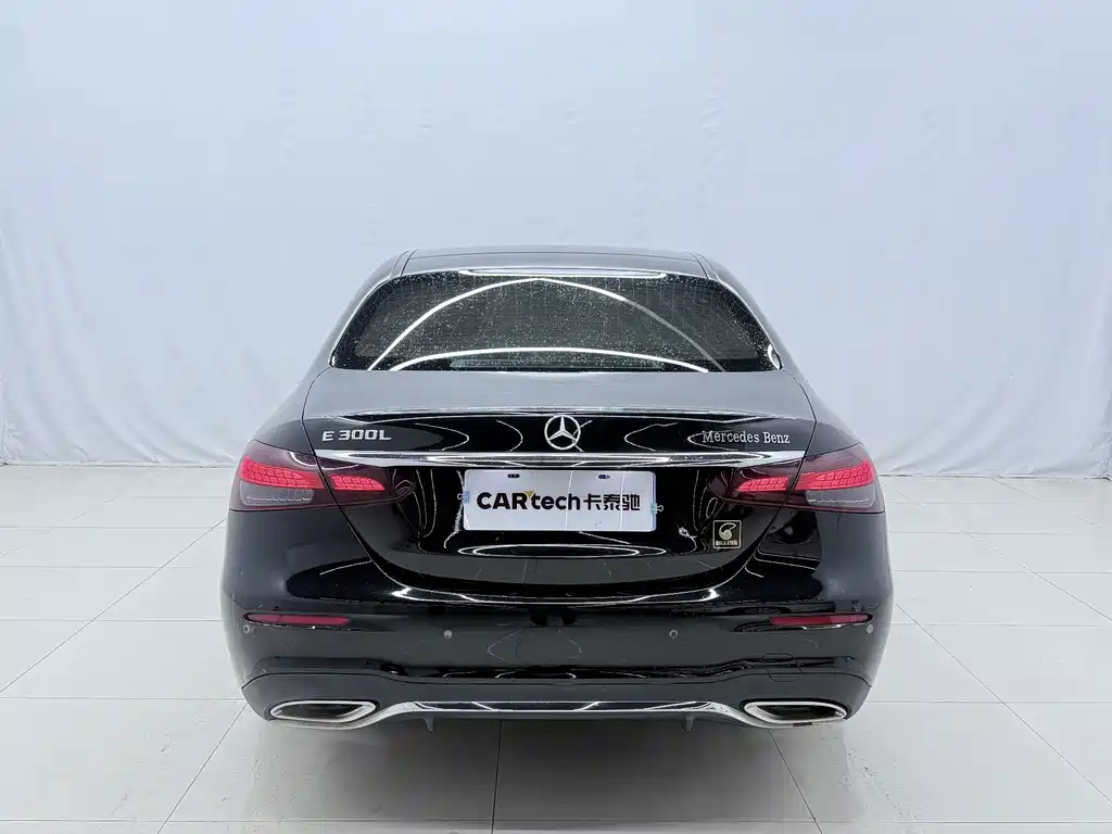 Mercedes-Benz E-Class — фото 13