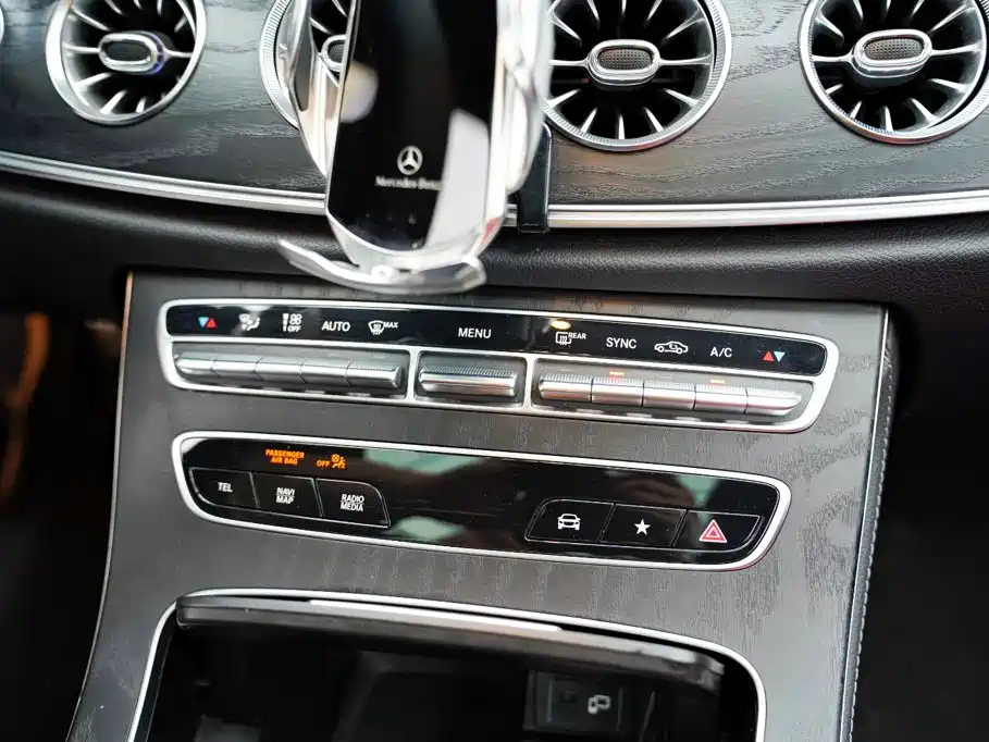 Mercedes-Benz E-Class (Import) — фото 8