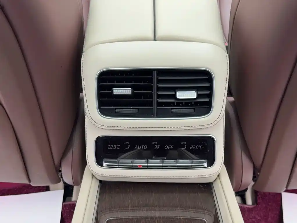 Mercedes-Benz GLS — фото 23