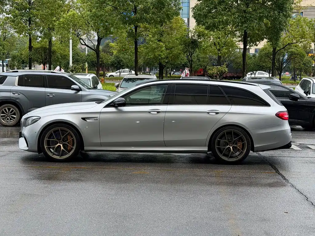 Mercedes-Benz E-Class AMG — фото 5