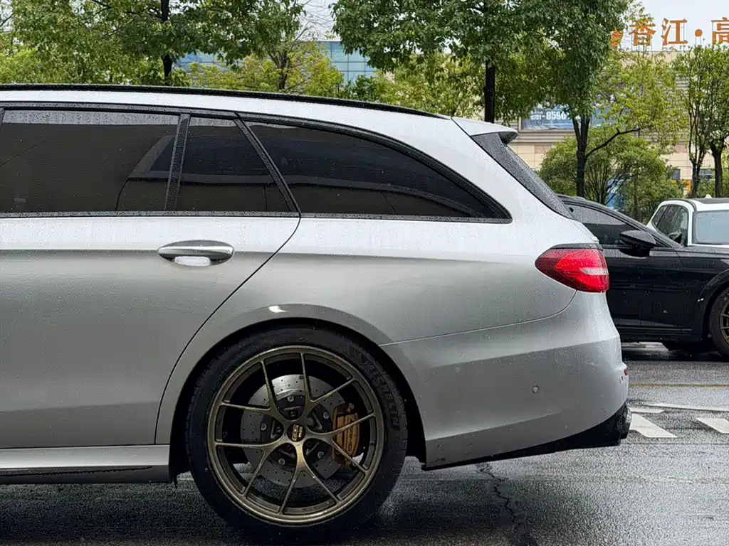 Mercedes-Benz E-Class AMG — фото 10