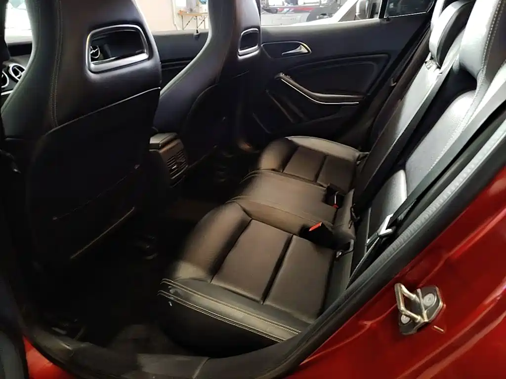 Mercedes-Benz GLA — фото 17
