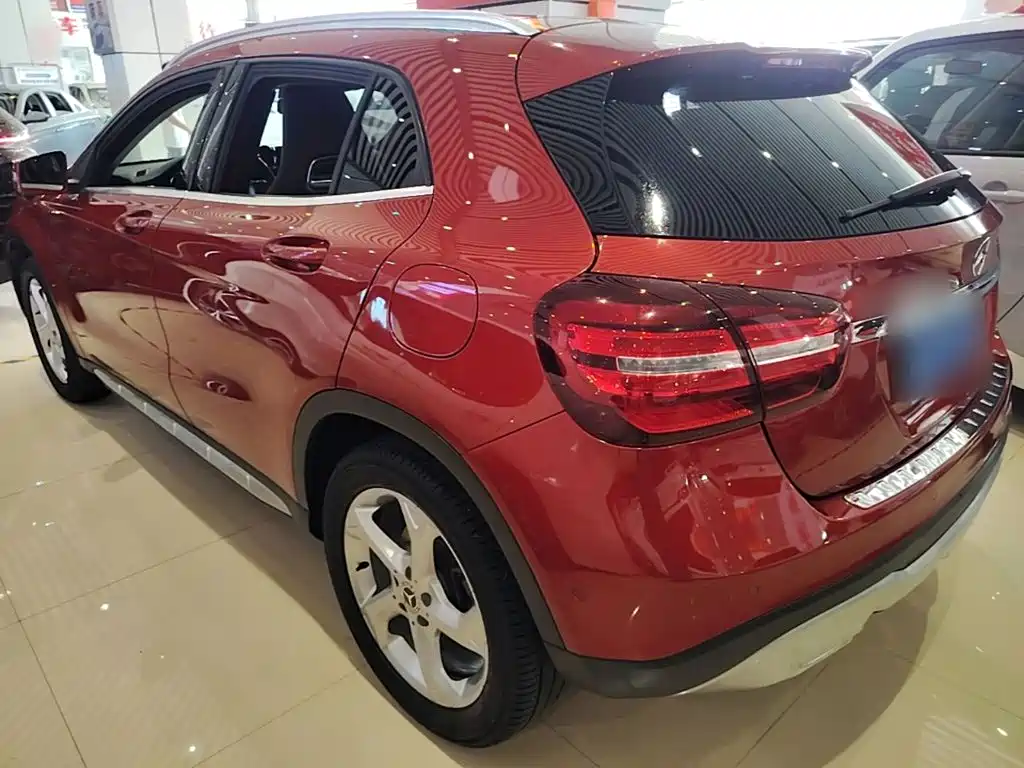 Mercedes-Benz GLA — фото 5