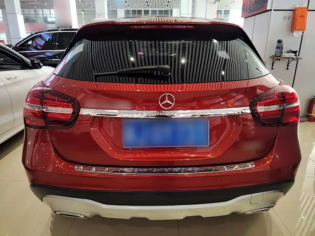 Mercedes-Benz GLA — фото 6