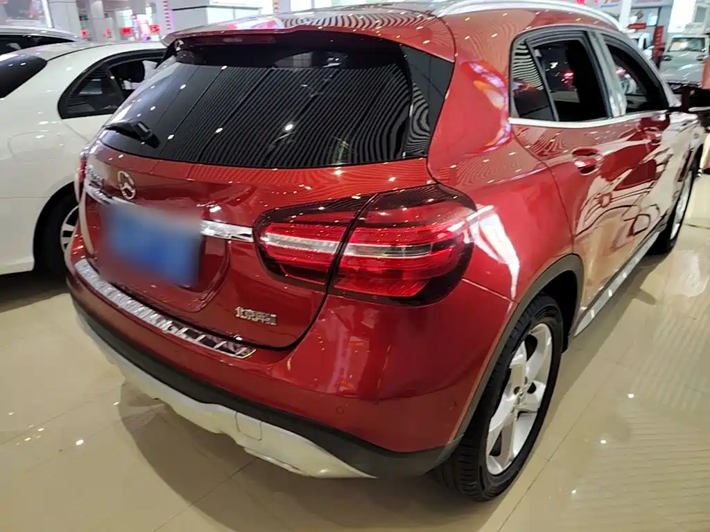 Mercedes-Benz GLA — фото 7