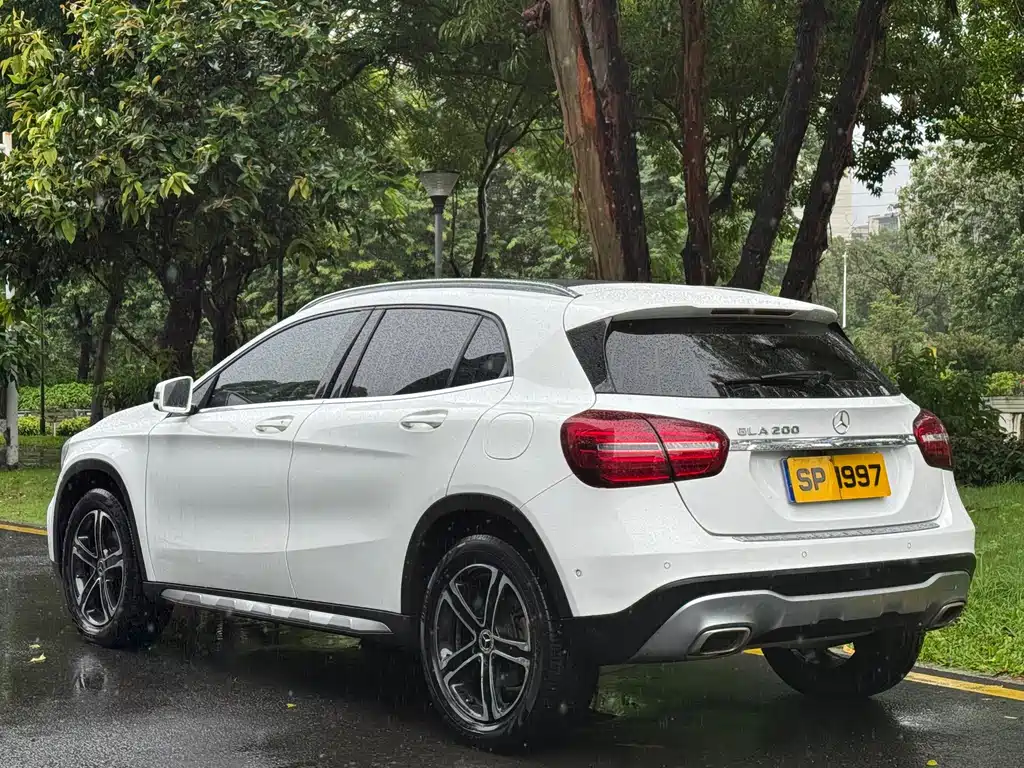Mercedes-Benz GLA — фото 7